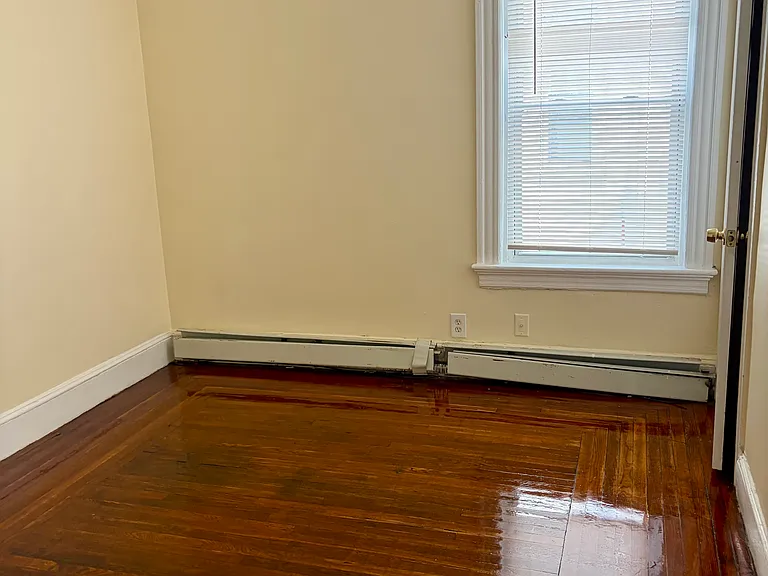 185 Althea St #1 — Photo 8