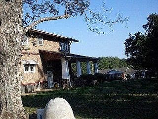 2nd image of 220 Eckles St
