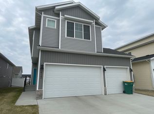 2722 10th St W, West Fargo, ND 58078