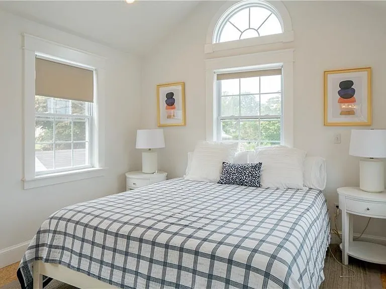 122 Ruggles Ave — Photo 33