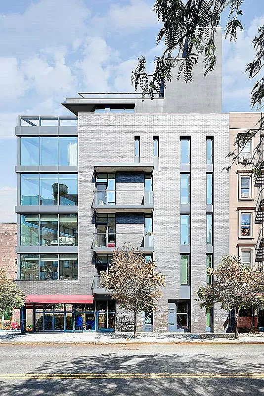 1 7th Avenue South — Photo 1
