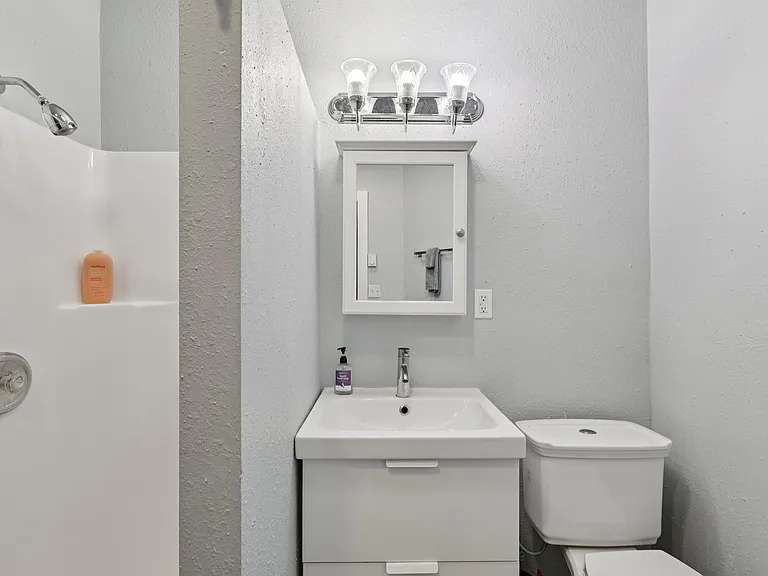 CENTER VIEW APARTMENTS- LIVE YOUR BEST LIFE HERE! — Photo 49
