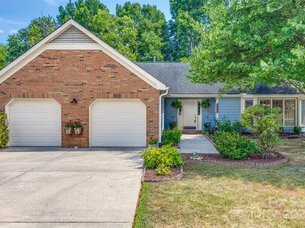 12107 Stainsby Ln, Charlotte, NC 28273