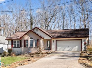104 Farrington Rd, Fairfield Glade, TN 38558