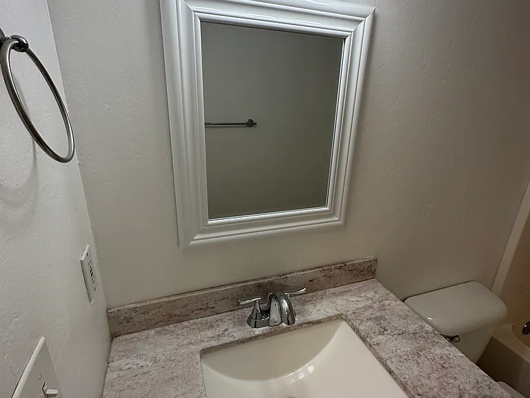1005 E Water St #1 — Photo 13
