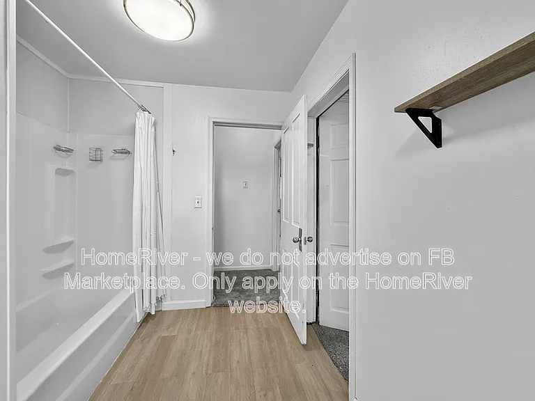 604 Maple St — Photo 8