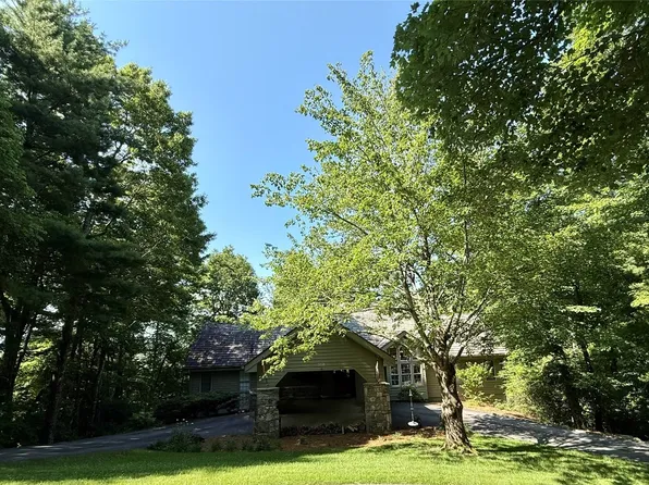 258 Club Colony Lane, Lake Toxaway, NC 28747