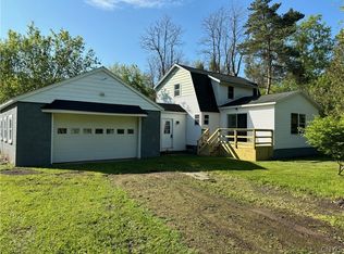 5182 Corporal Welch Rd, Syracuse, NY 13215