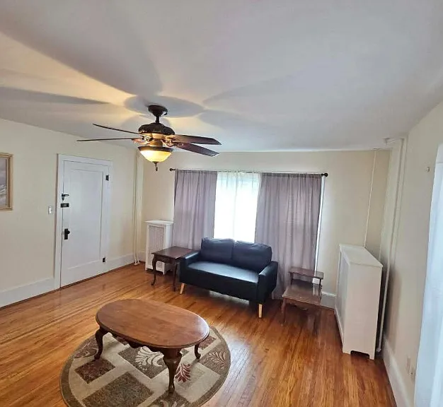 986 Ash St #101 — Photo 3