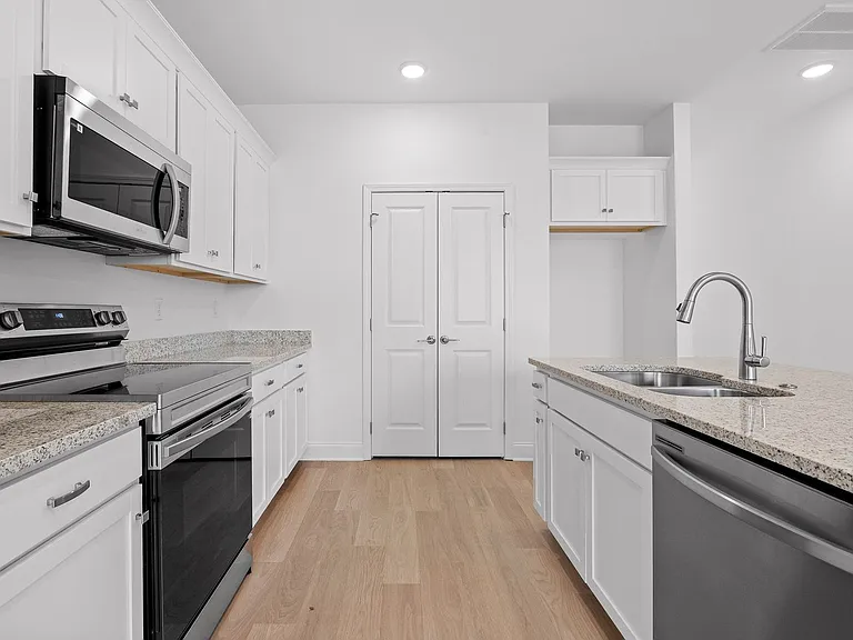 8755 James Creek Dr #JV020 — Photo 5