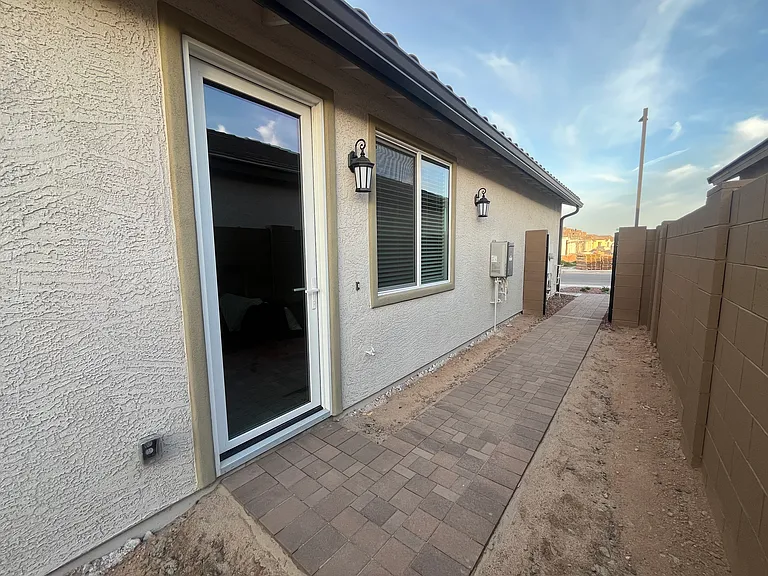 15957 S 187th Dr — Photo 16