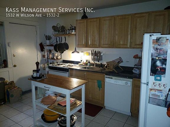 3rd image of 1532 W Wilson Ave #2