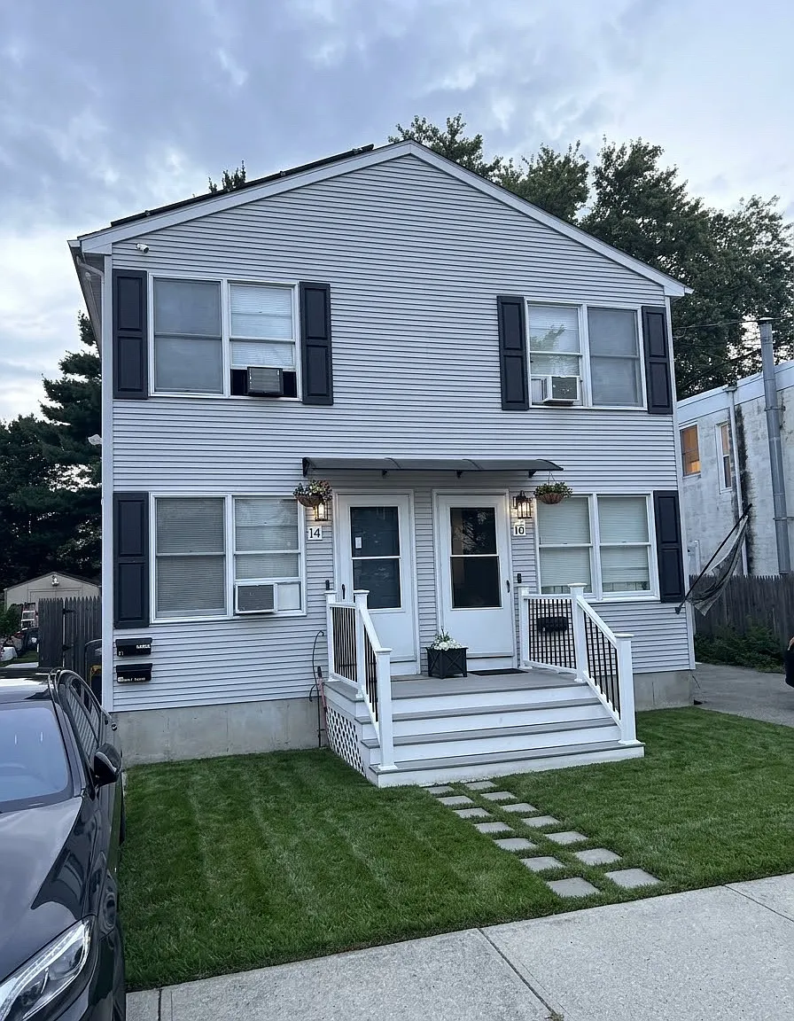 India St, Pawtucket — Photo 1