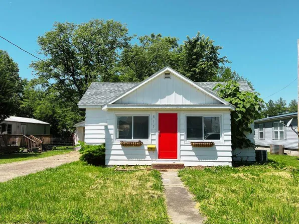 815 N Laurel St, Fairfield, IL 62837