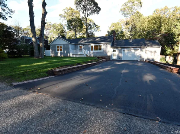 15 Pardam Knoll Road, Miller Place, NY 11764