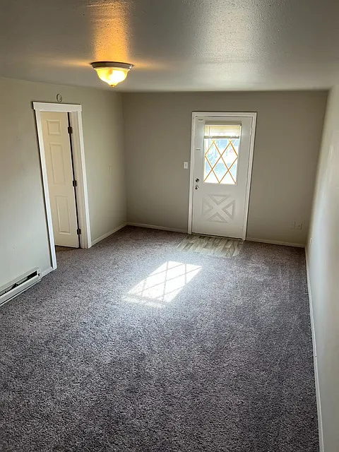 Lo - 13222 E 29th Ave #4