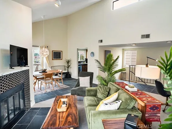 31311 The Old Rd Unit E, Castaic, CA 91384