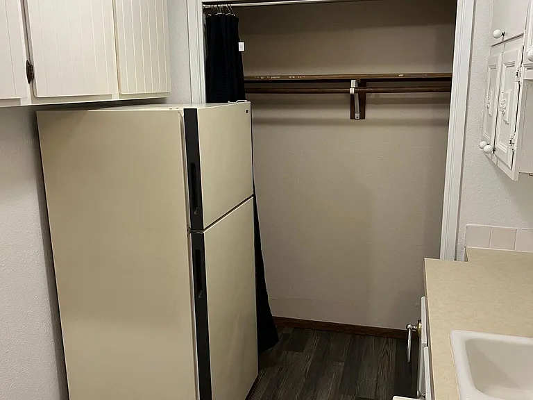 2135 Washington Way #STUDIO — Photo 3