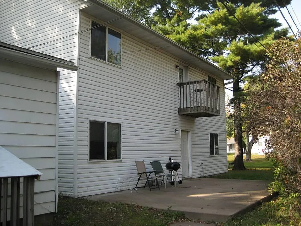 115 17th Ave W #1/2