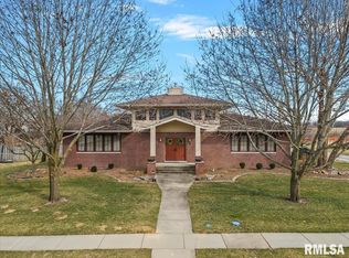 6 Briarwood Ln, Rochester, IL 62563