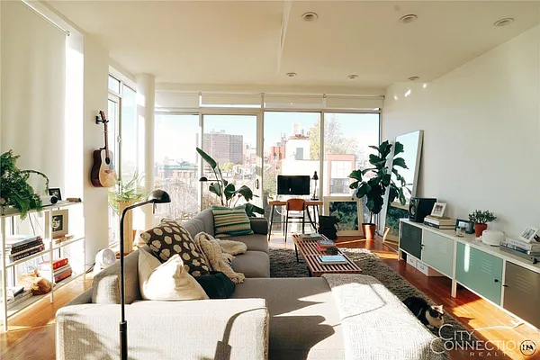 Rented by City Connections Realty | media 19