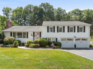 103 Limerick Rd, Fairfield, CT 06824