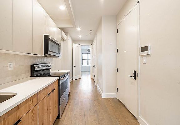 2nd image of 1283 Nostrand Ave #4K