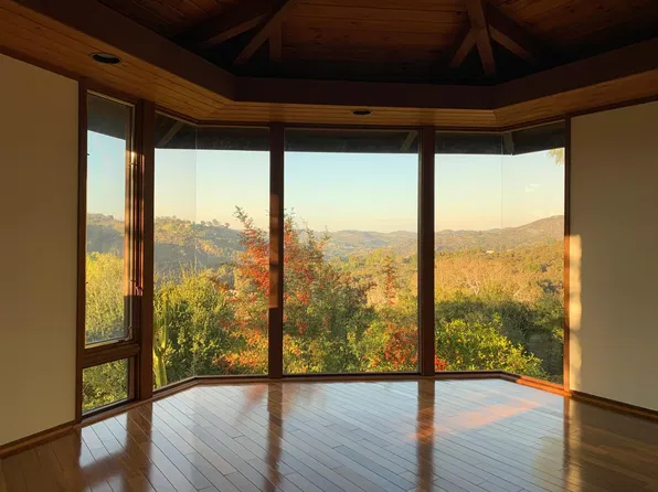 21277 Entrada Rd, Topanga, CA 90290