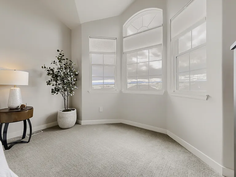 2943 Mount Royal Dr — Photo 12