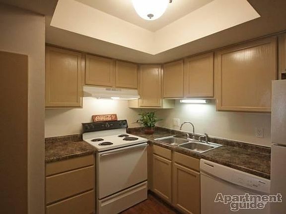 5th image of 156 Andover Ct APT 13F