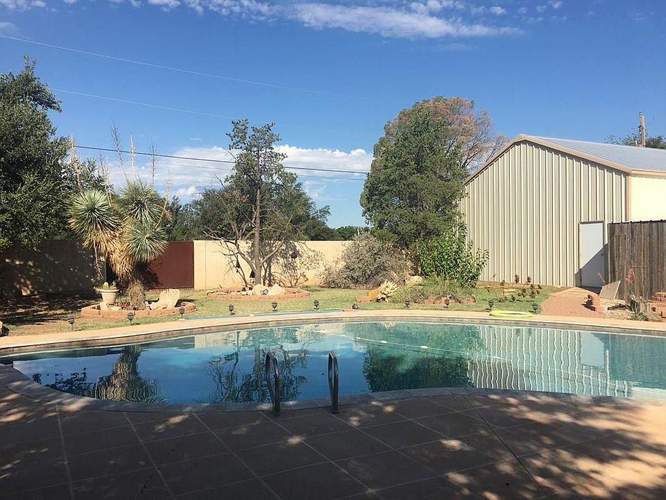 1st image of 2509 Country Club Dr