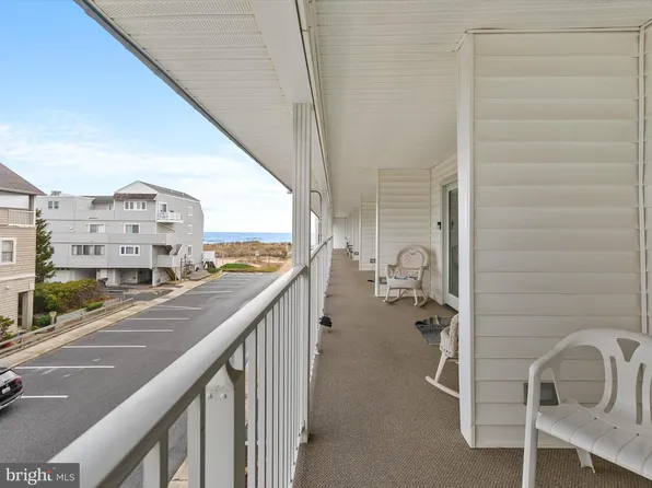 7 40th St #307, Ocean City, MD 21842