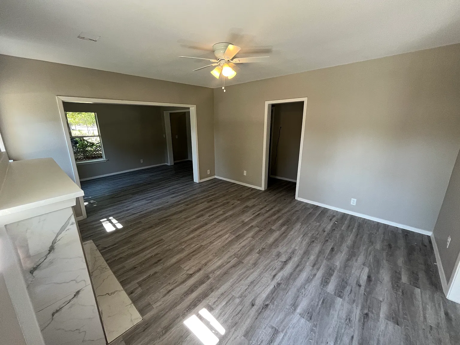 2 bed, 988 sqft, $1,350 — Photo 4
