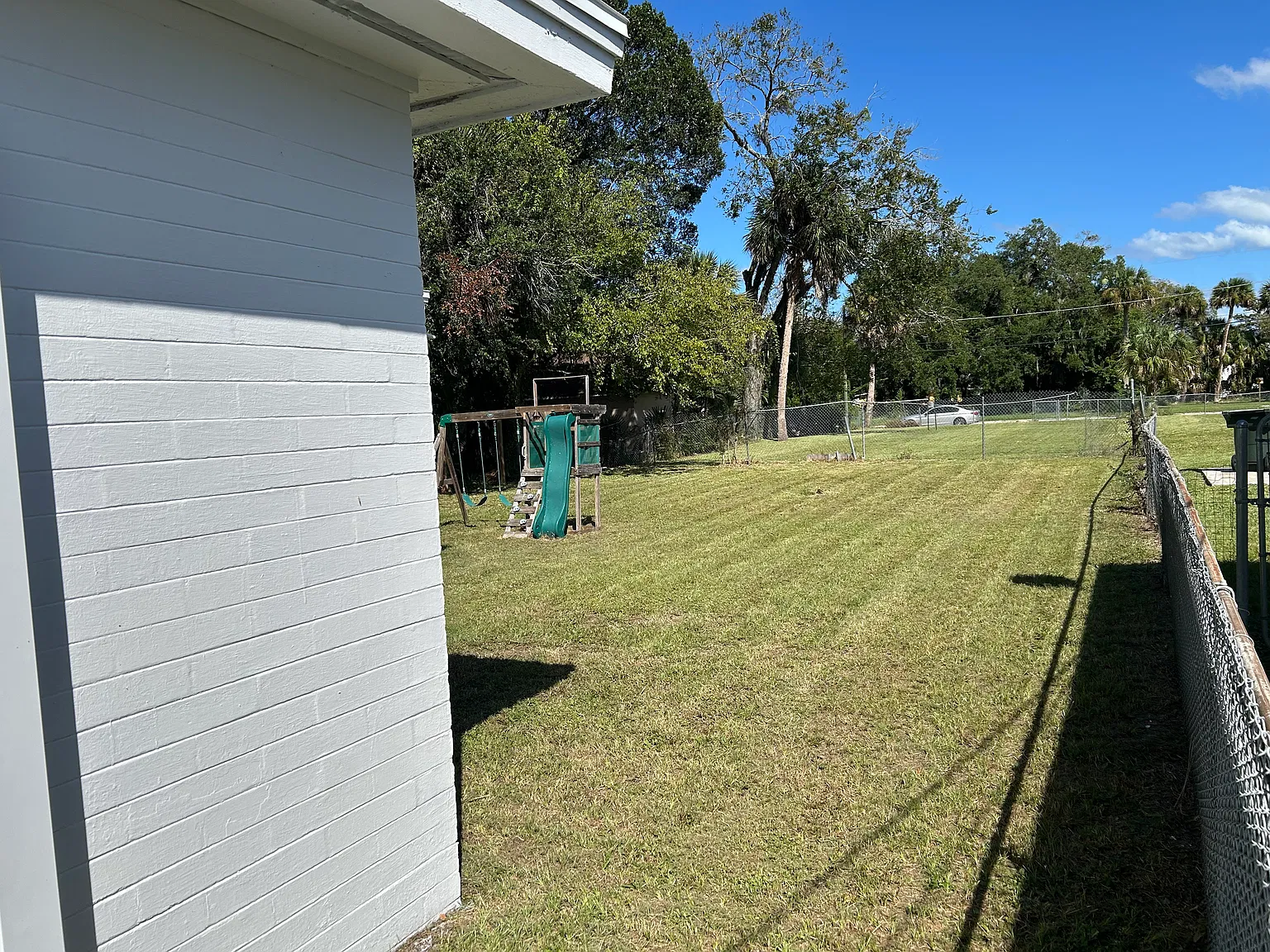433 N Lincoln Street — Photo 3