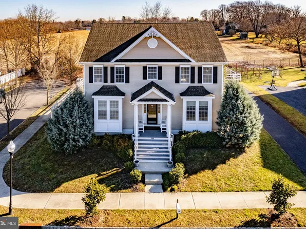 106 Adelphia Dr, Chesterfield, NJ 08515