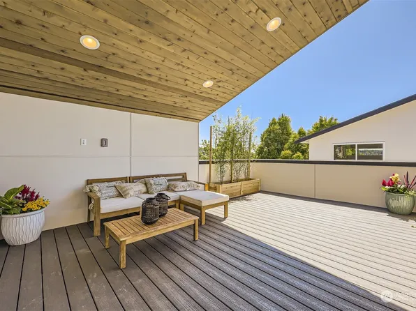 1127 NW 61st Street, Seattle, WA 98107