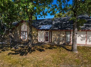 65 Pickle Ln, Heavener, OK 74937