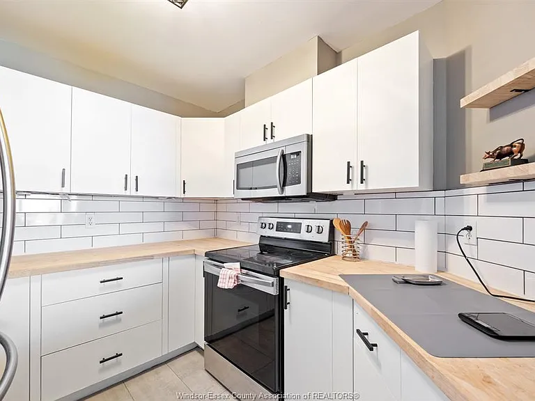 540 Ouellette Ave #7E — Photo 7