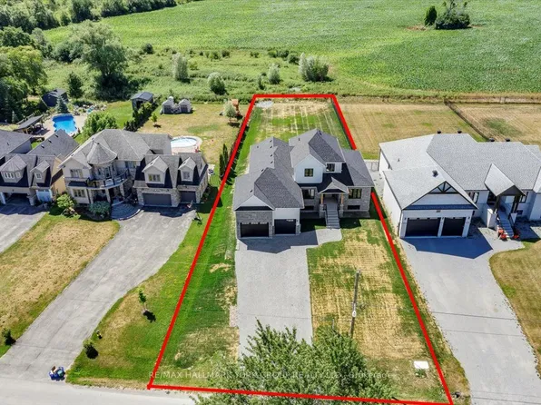 147 Lake Dr E, Georgina, ON L4P 0S2