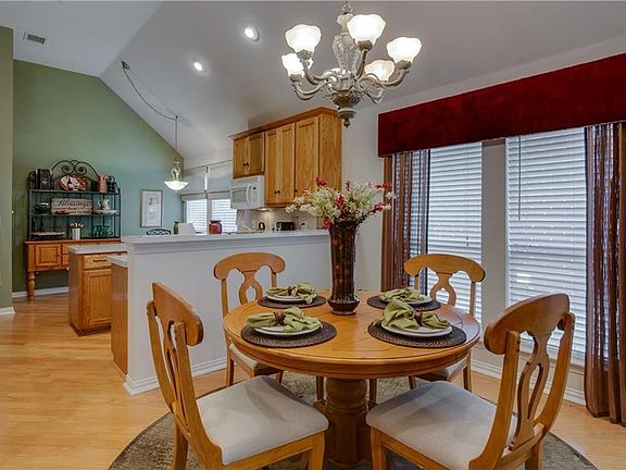 3rd image of 4017 Marble Dr