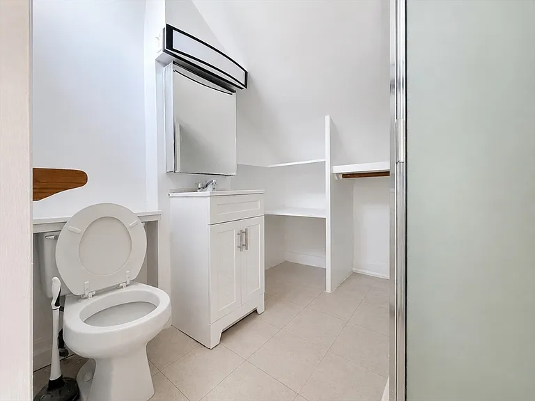 44 Melrose St #4 — Photo 27