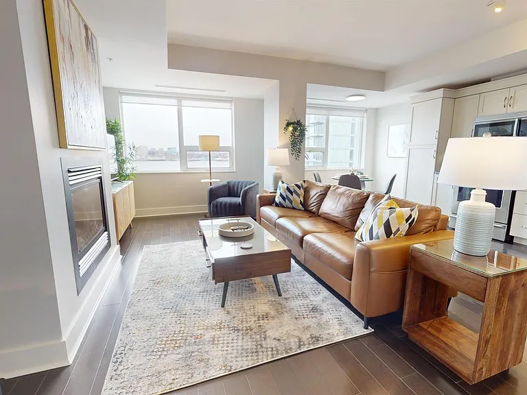 31 Kings Wharf Pl #705 — Photo 3