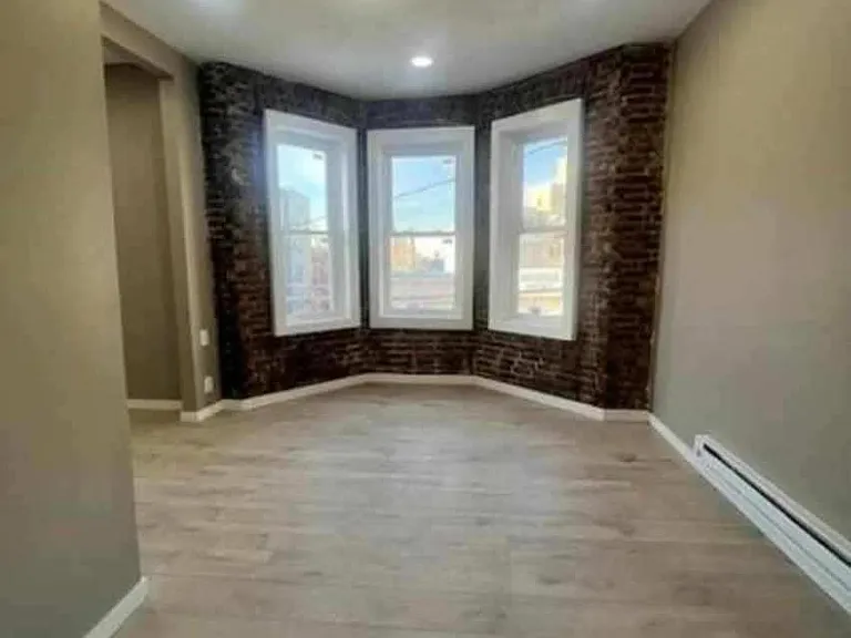 188 Bergen Ave — Photo 3