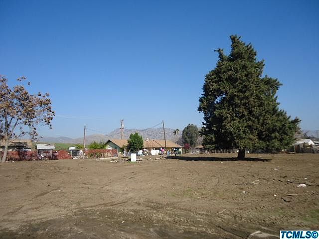 1st image of 1190 E Springville Avenue