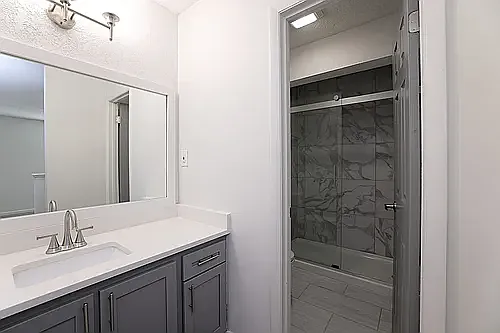 Windsor Apartments — Photo 23
