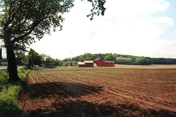 5th image of 525 Route 9