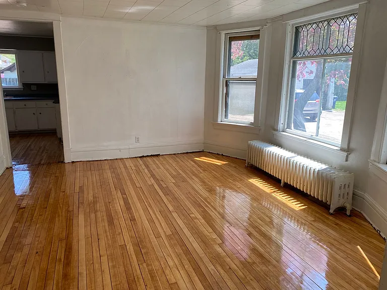 1339 Grand Ave — Photo 5