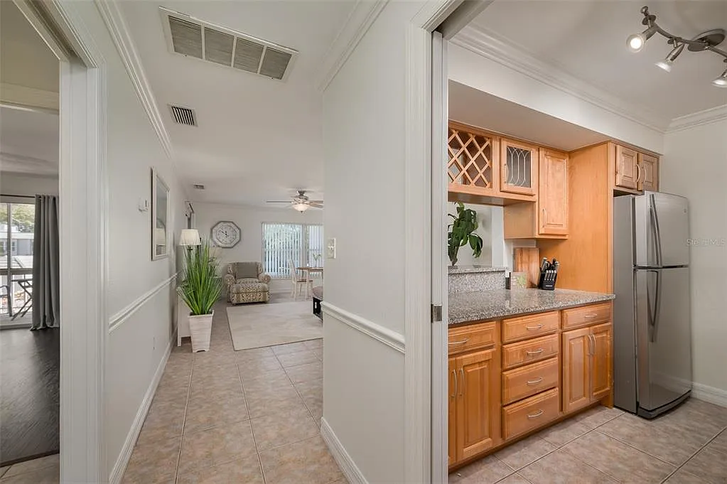 1 bed, 1.0 bath, 751 sqft, $2,250 — Photo 3