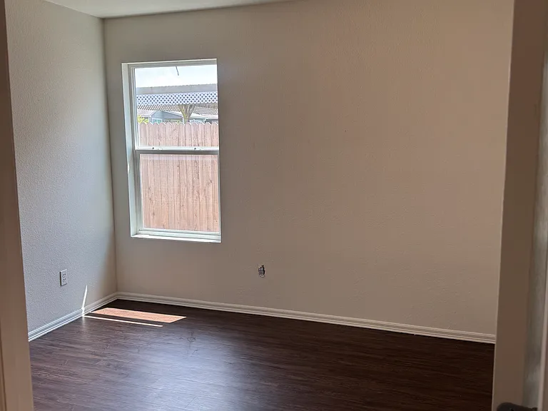 11077 N 117th East Ave — Photo 5