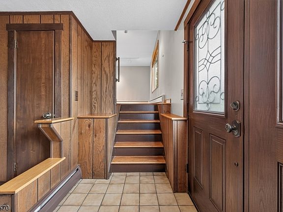 4th image of 42 Hanover Pl